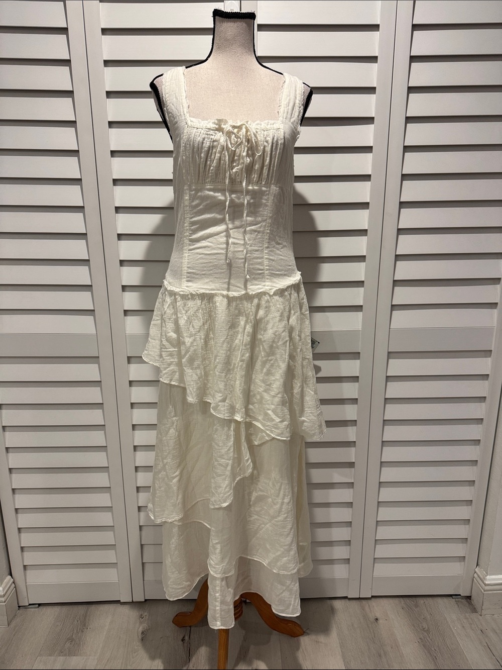 Free People NWT In my Dreams Ivory Tiered Lace-Up Maxi Dress - Picture 2 of 12